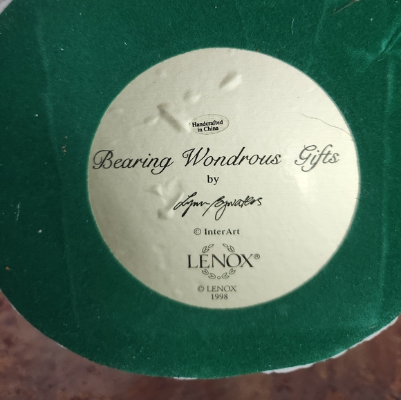 Lenox Bearing Wondrous Gifts Lynn Bywaters Santa 1998 - Picture 3 of 17